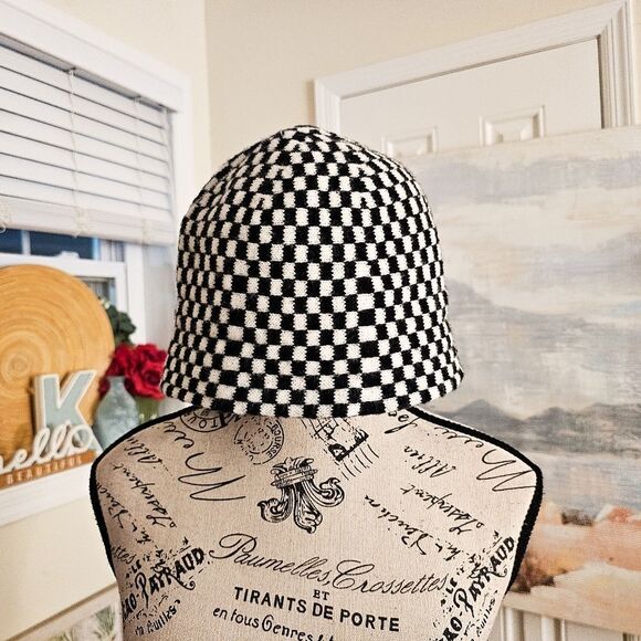 New Trendy Faux Fur Checkered Bucket Hat
